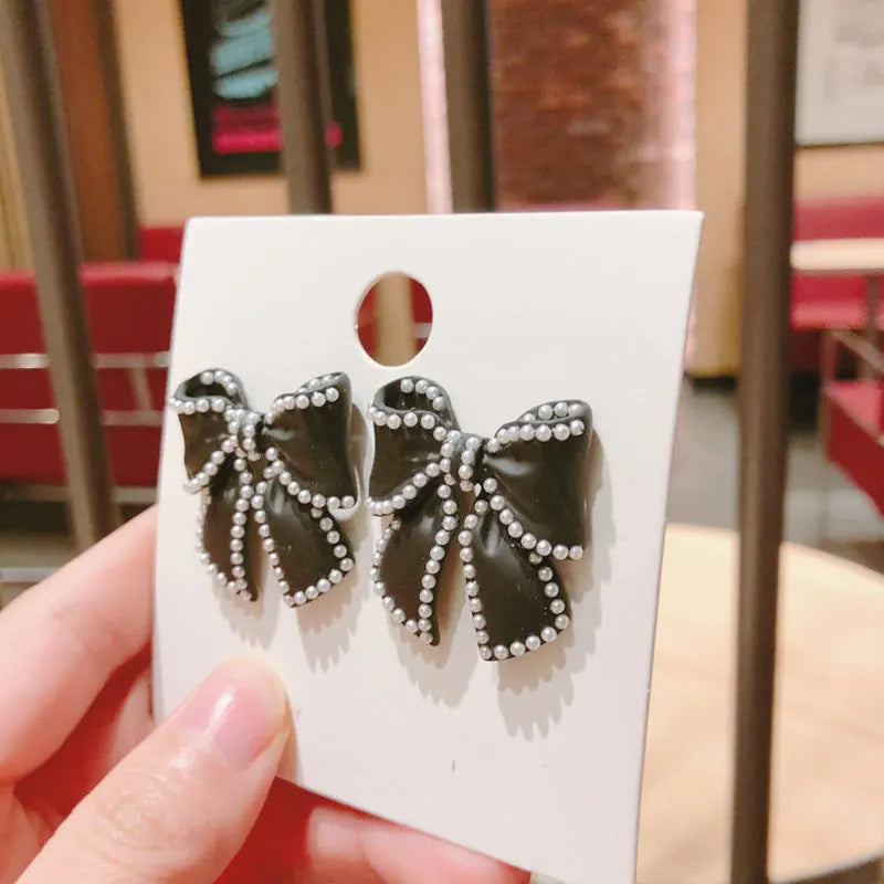 Black Pearl Decor Bow Knot Stud Earrings