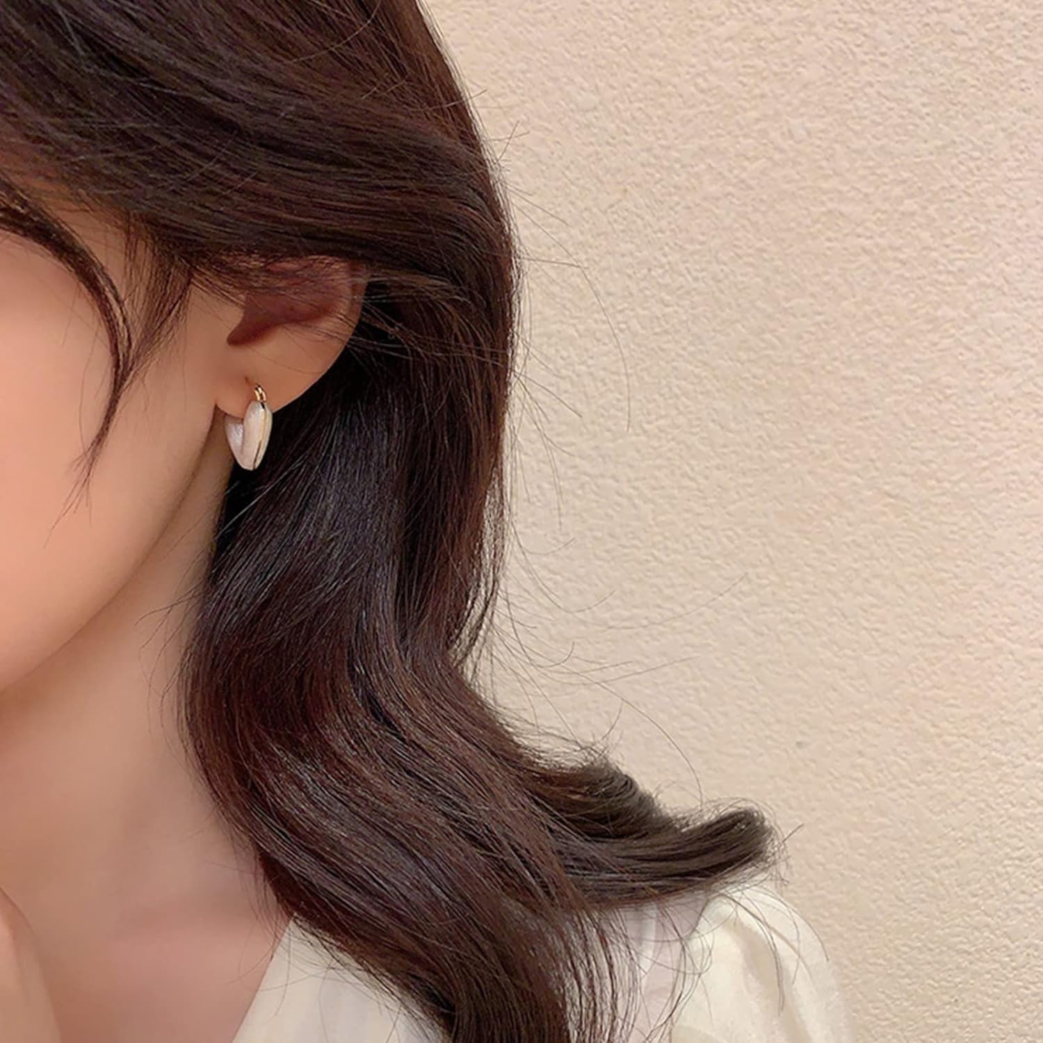 Minimal Enameled Heart Earrings