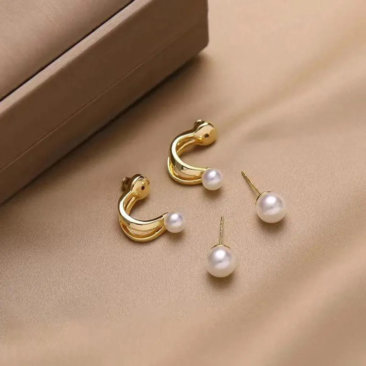 Pearl Studs