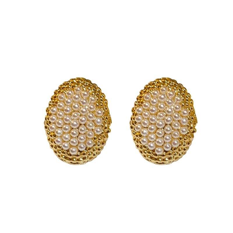 Oval Pearl Studs