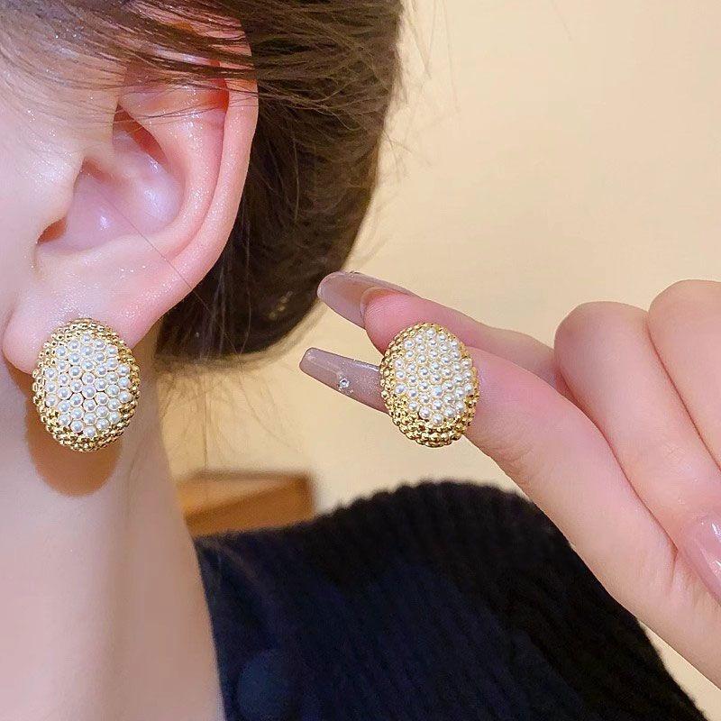 Oval Pearl Studs