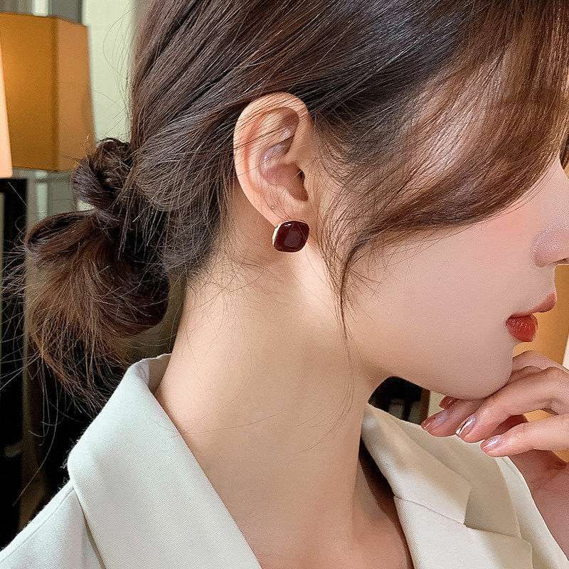 Maroon Retro Square Stud Earrings