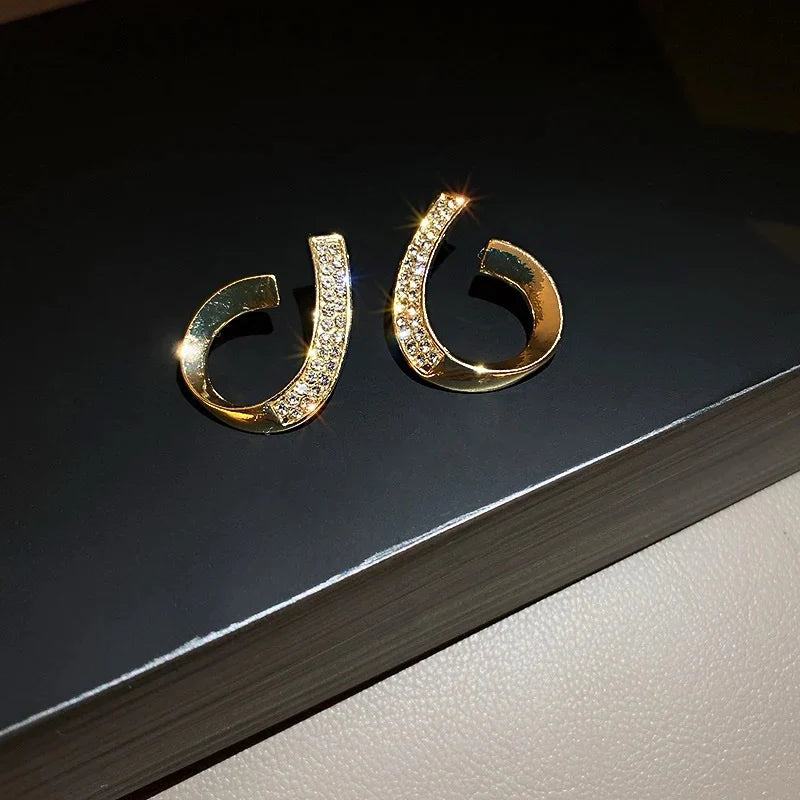 Twisted Hoop Simple Gold Studs