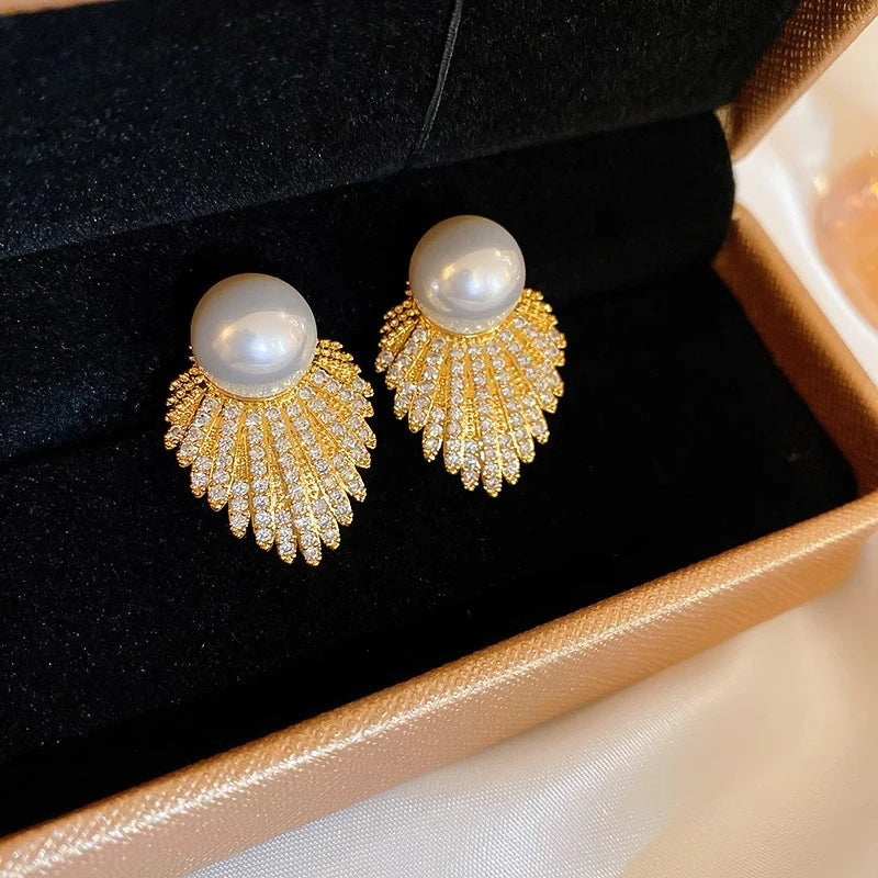 Fan-Shaped Diamond Pearl Stud Earrings