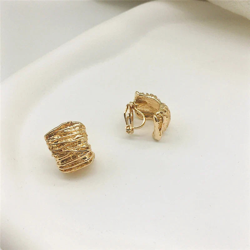 Exaggerated Chunky Wrinkled L-Shaped Stud Earrings