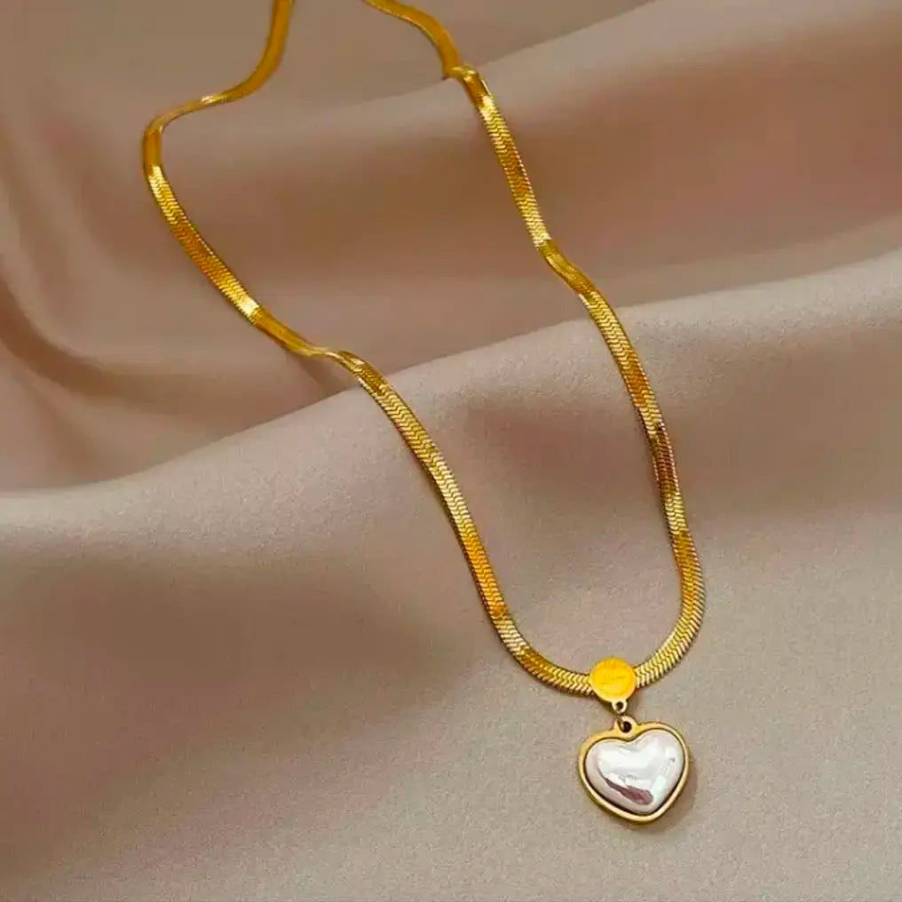 Pearl Heart Snake Chain Necklace