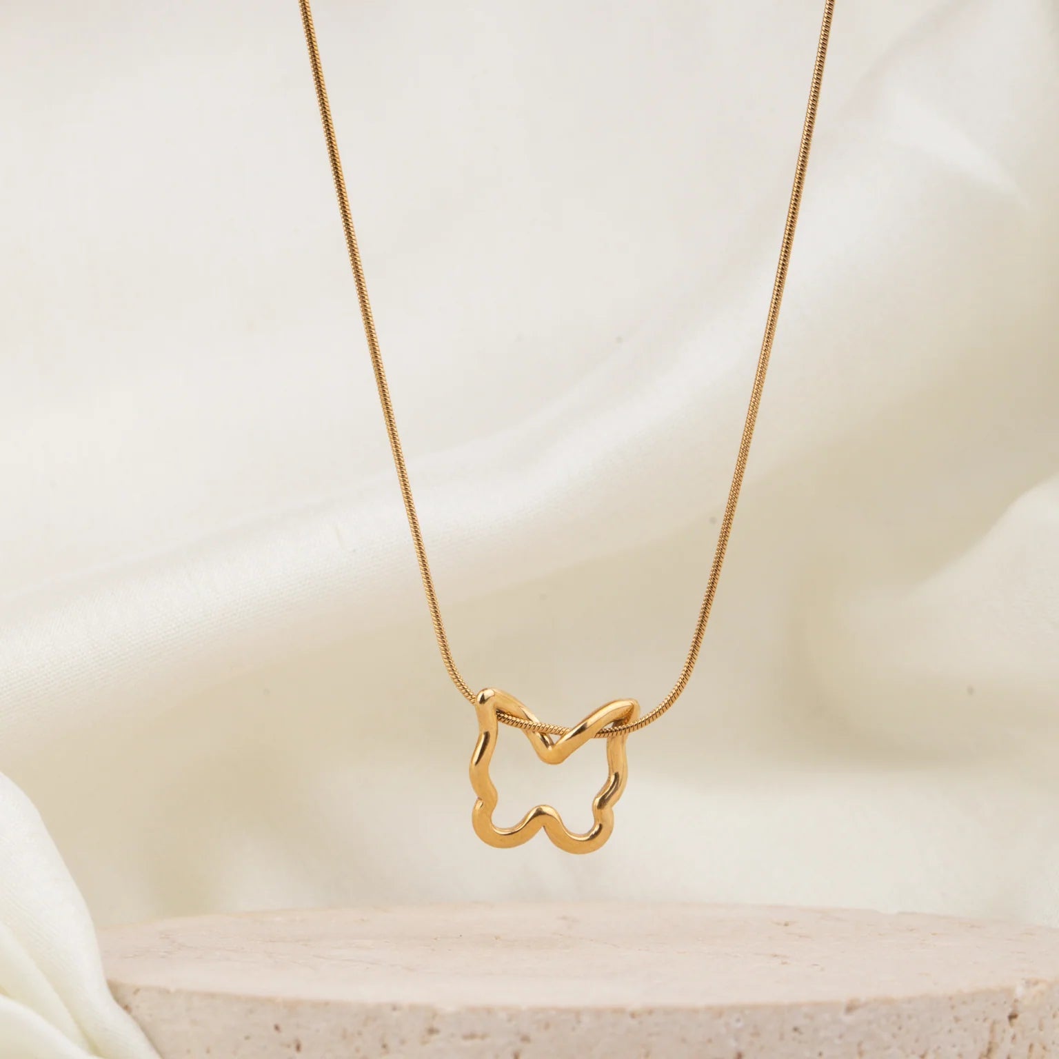 Hollow Butterfly Necklace