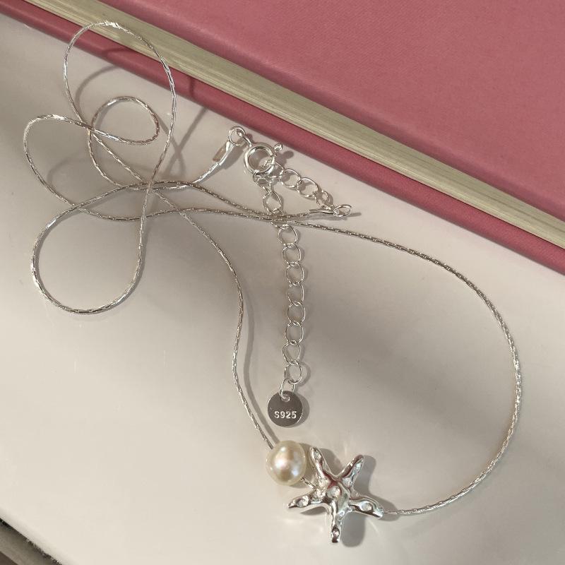 Trendy Starfish Pearl Necklace