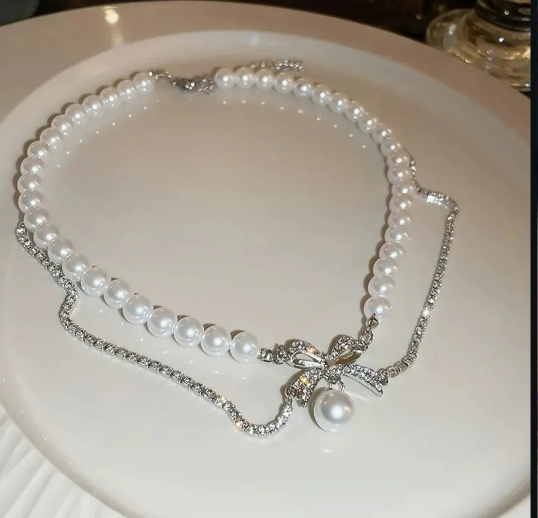 Double-Layered Bow Pearl Necklace