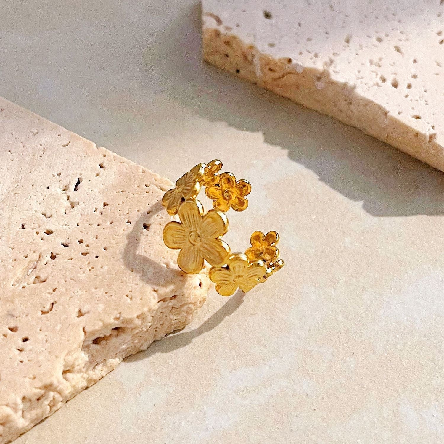 Textured Flower Bunch Ring