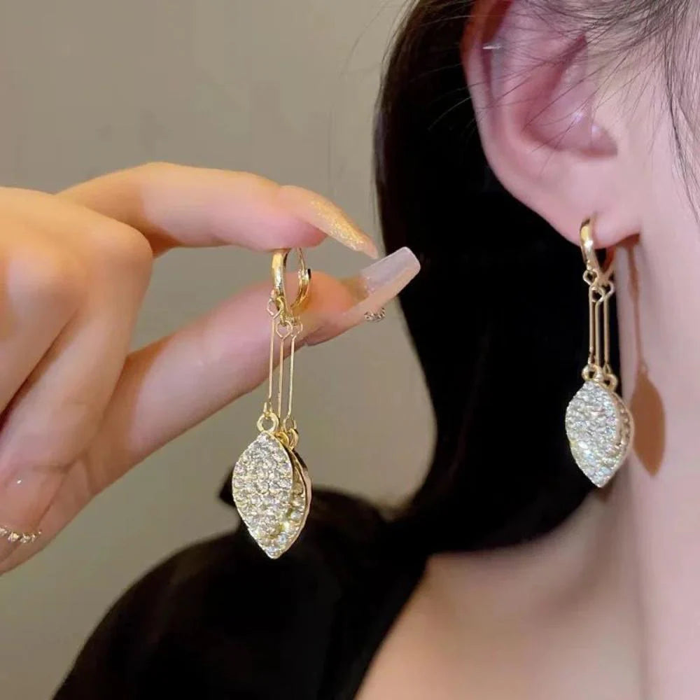 3 stone Leaf's Huggie Earrings