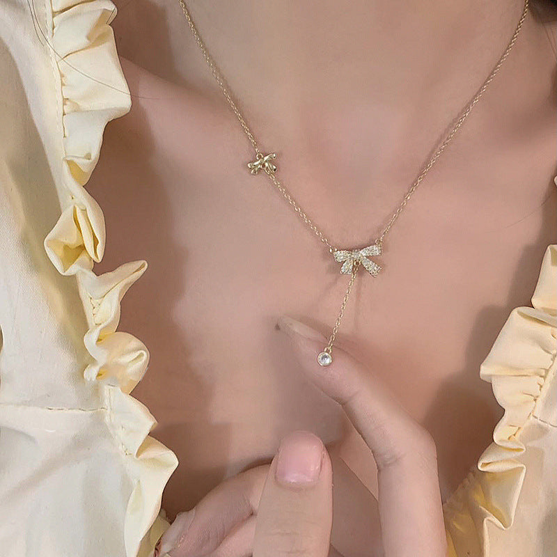 Bow & Bow Necklace