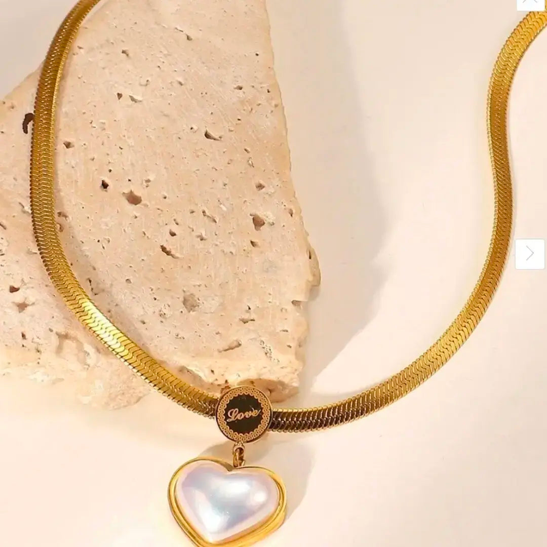 Pearl Heart Snake Chain Necklace