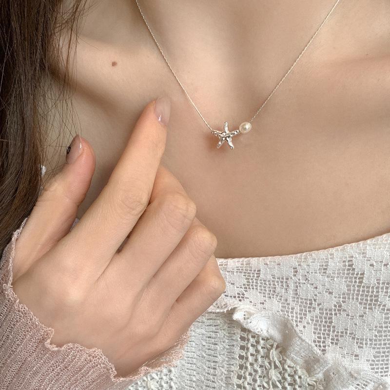 Trendy Starfish Pearl Necklace