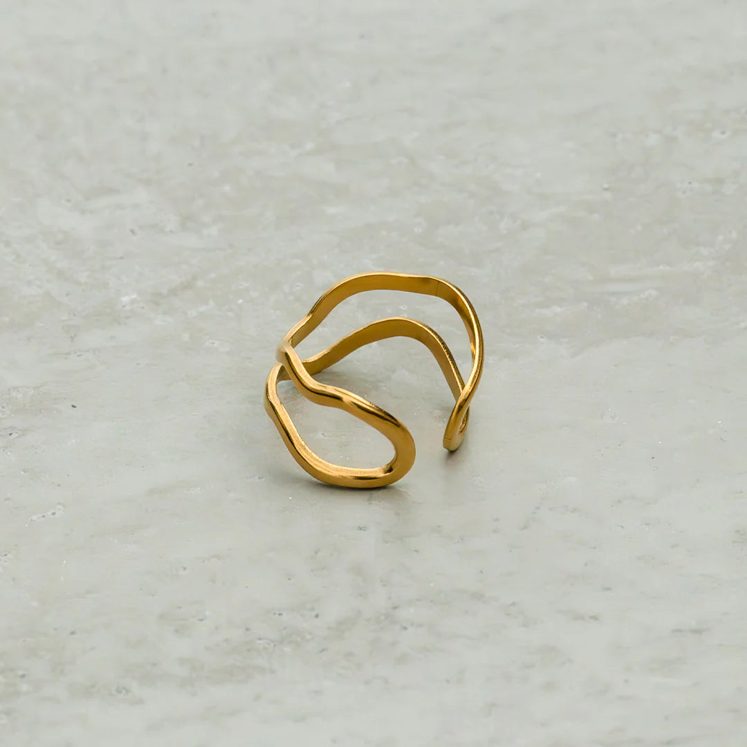 Hollow Wavy Ring